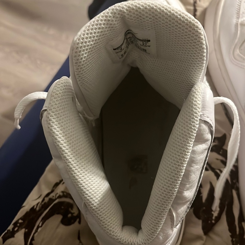 Size 9 all white